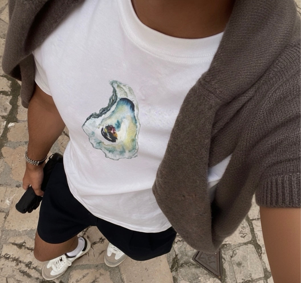 Oyster Elegance Tee